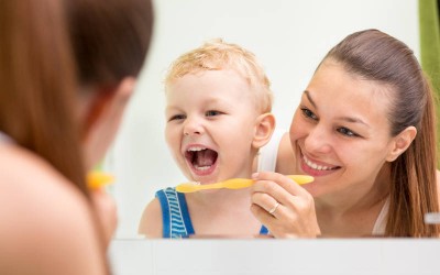 Trucos para conseguir que los niños se laven los dientes